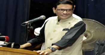 বিএনপি নেতাদের নিজ দলে গণতন্ত্র প্রতিষ্ঠা করার আহবান জানিয়েছেন ওবায়দুল কাদের